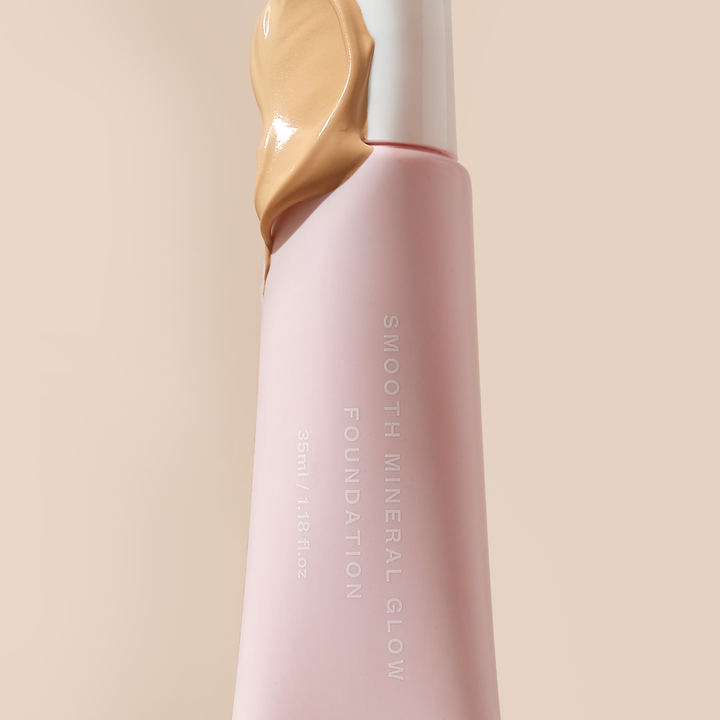 Smooth Mineral Glow Foundation - Smooth Liquid 08 - PERFECTLY IMPERFECT