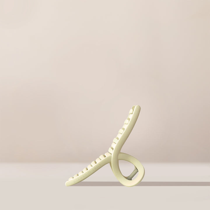 Signature Claw Clip - Lemon Sorbet