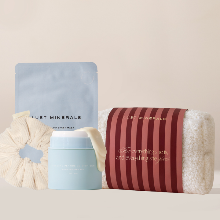 Mother Day gift set including Firming Peptide Moisturiser and Clear + Glow Face mask 