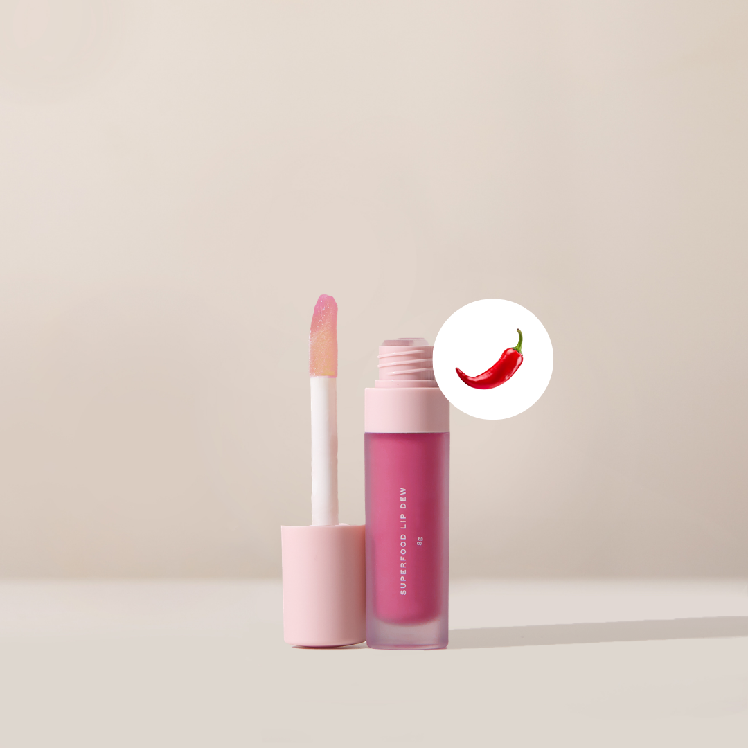 Spicy plumping lip gloss for fuller, juicier lips. Powered by Capsicum extract and nourishing superfood oils for instant volume, high shine and lasting hydration.